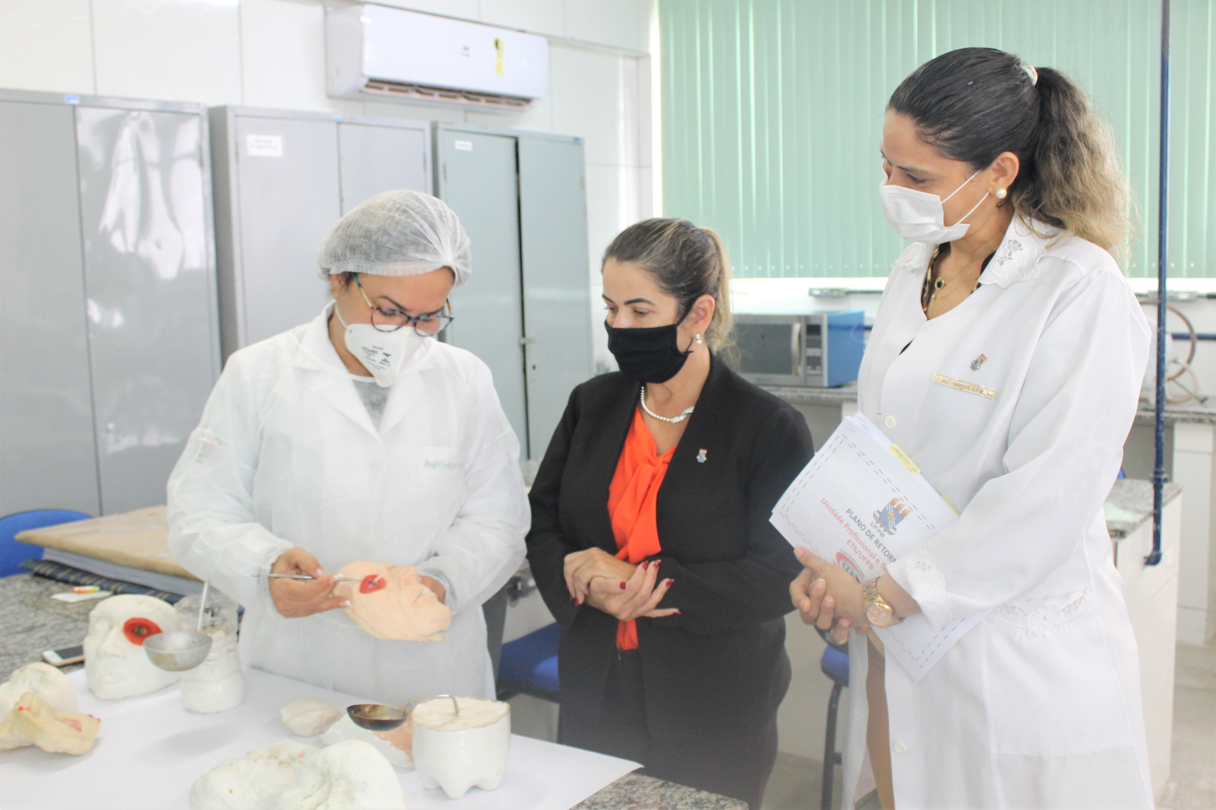 Escola Técnica de Saúde da UFPB cria espaço de convivência e planeja