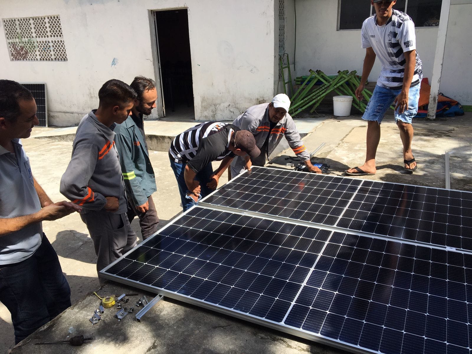 Projeto da UFPI leva energia solar para comunidade e beneficia
